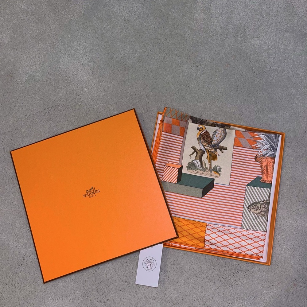 🧡 HERMÈS AUTHENTIC BRAND NEW SILK SCARF 🧡